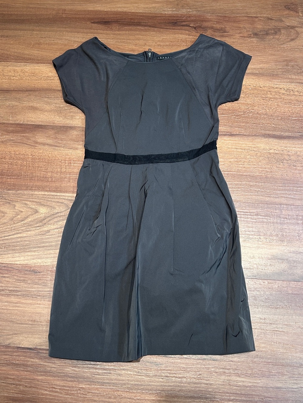 Theory Gray Cap-Sleeve Dress with Black Waist Detail and Pockets